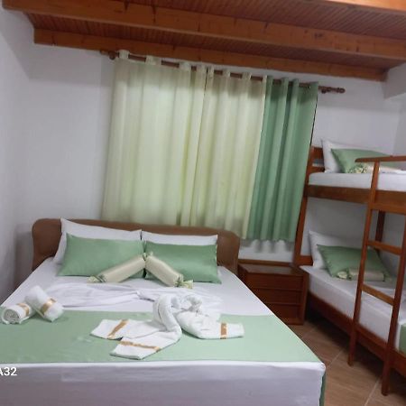 Green Oasis Holiday Home Vlorë Exteriör bild