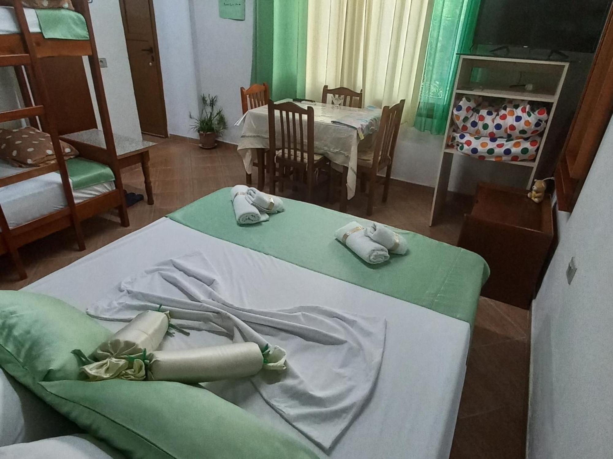 Green Oasis Holiday Home Vlorë Exteriör bild